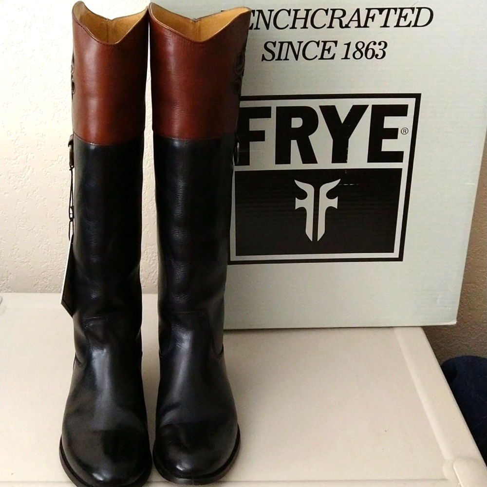 Ladies riding boots